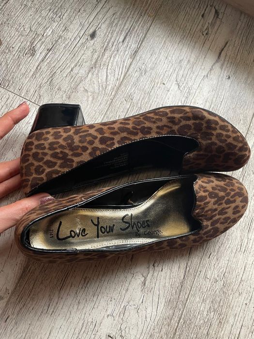 Piękne buty George roz 41