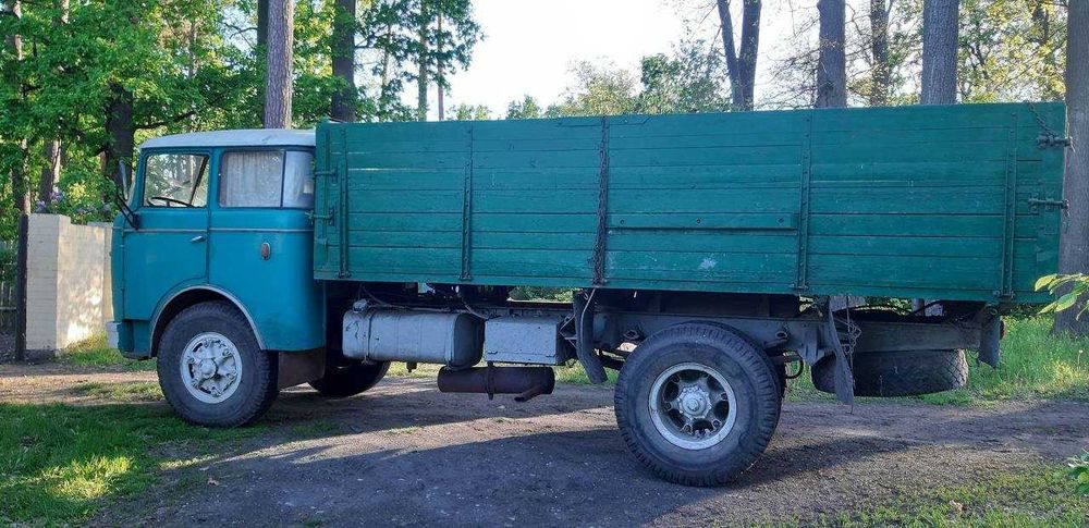 Продам ретро вантажівку SKODA 706