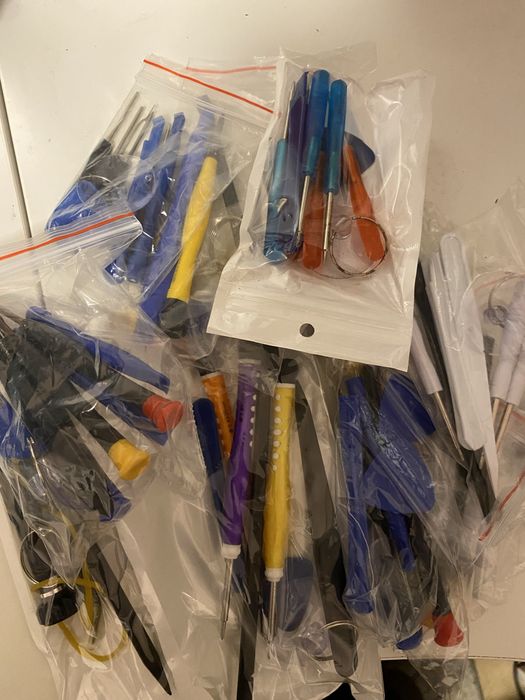 Kits 9 ferramentas p/ reparação de telemóveis