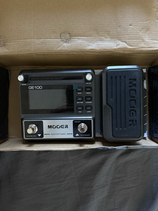Mooer GE 100 (pedaleira)