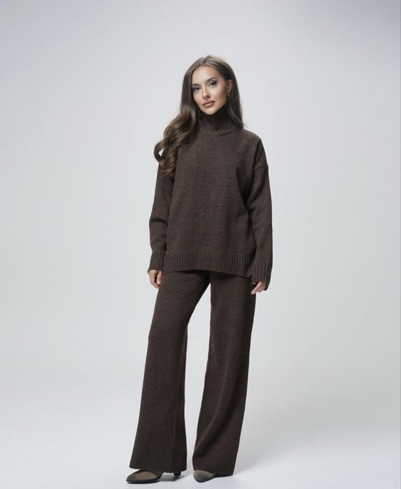 Костюм вʼязаний шоколад