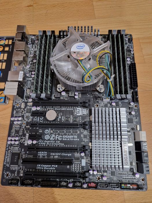 i7-4820K 3.9Ghz/Gigabyte X79/охлад Мощний комплект 8потоків