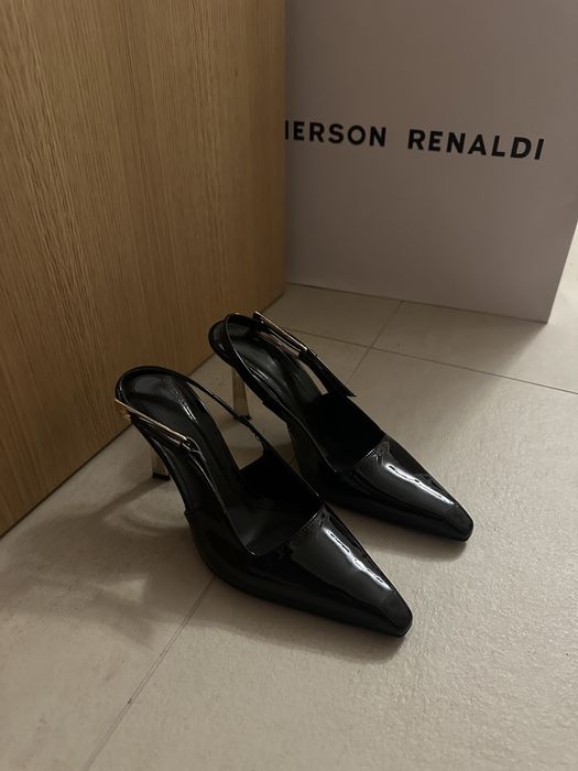 Босоніжки в стилі Saint Laurent