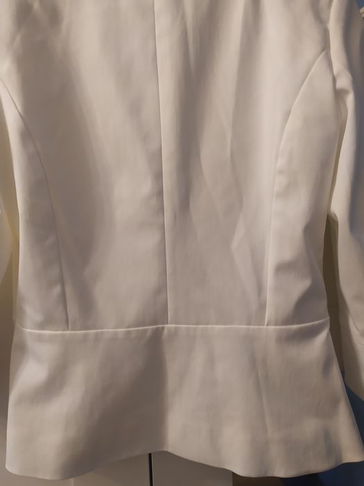 Biały żakiet rozmiar 38