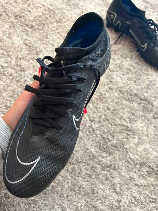 Chuteiras Nike tamanho 40