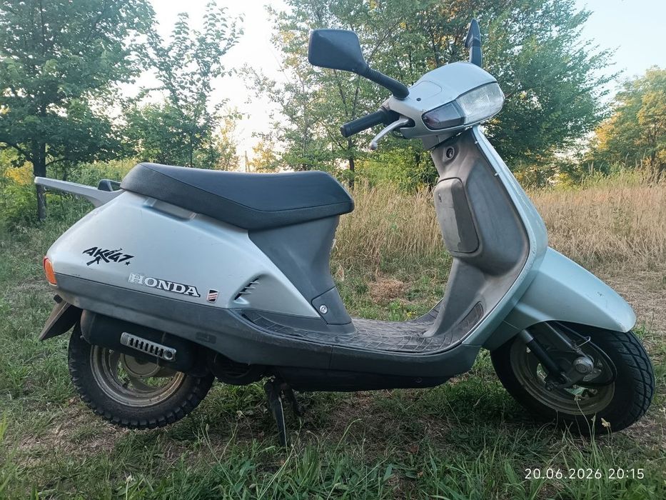Продам скутер Honda Lead