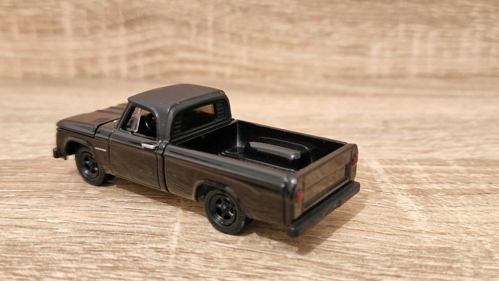 Dodge D100 « 1963« 1:64