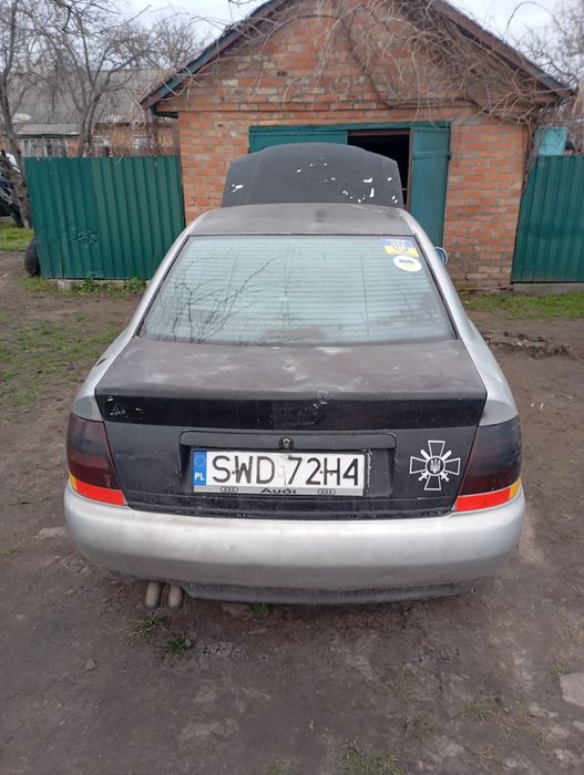 Продам ауді а4б6 кузові 1.9д бляха