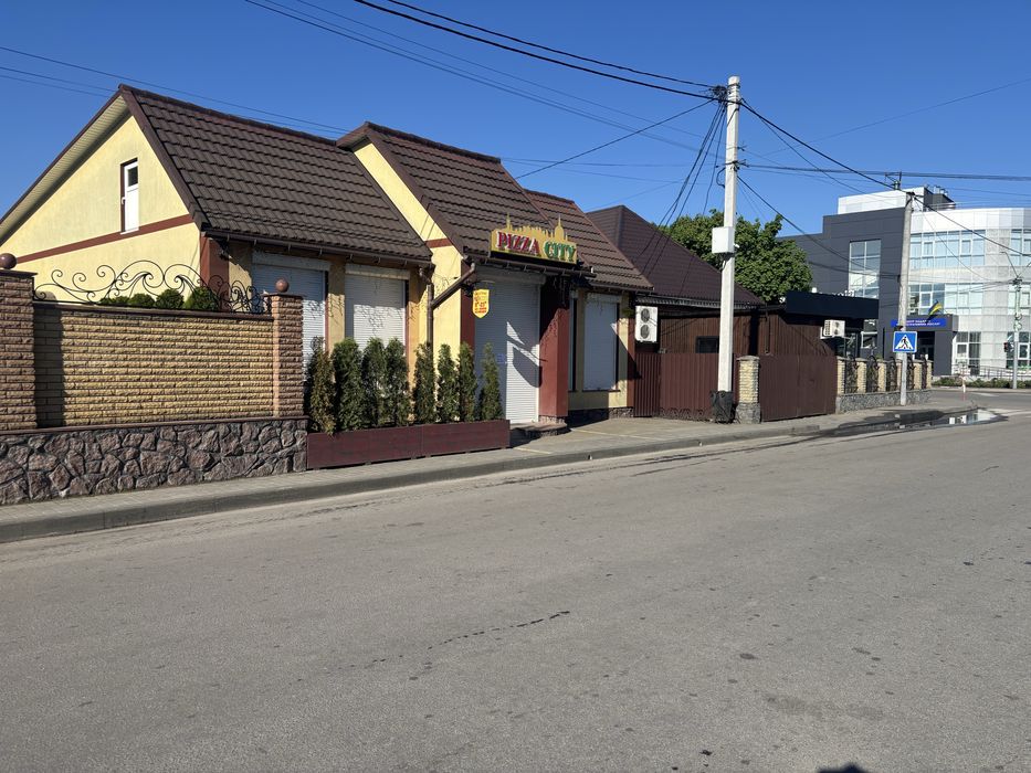 Здам в оренду комерційне приміщення площею 105 м.кв. У м. Баранівка по вул. Європейська 4А.