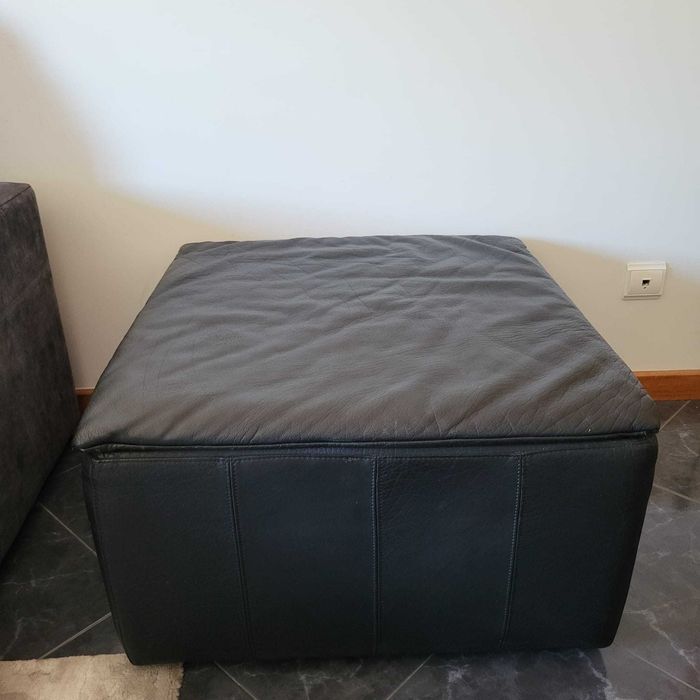 Puff / Mesa de apoio preto em pele genuina