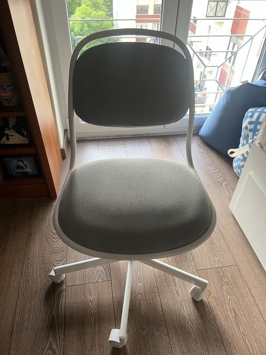 Cadeira de escritorio como Nova