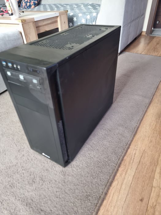 Obudowa corsair carbite 200r