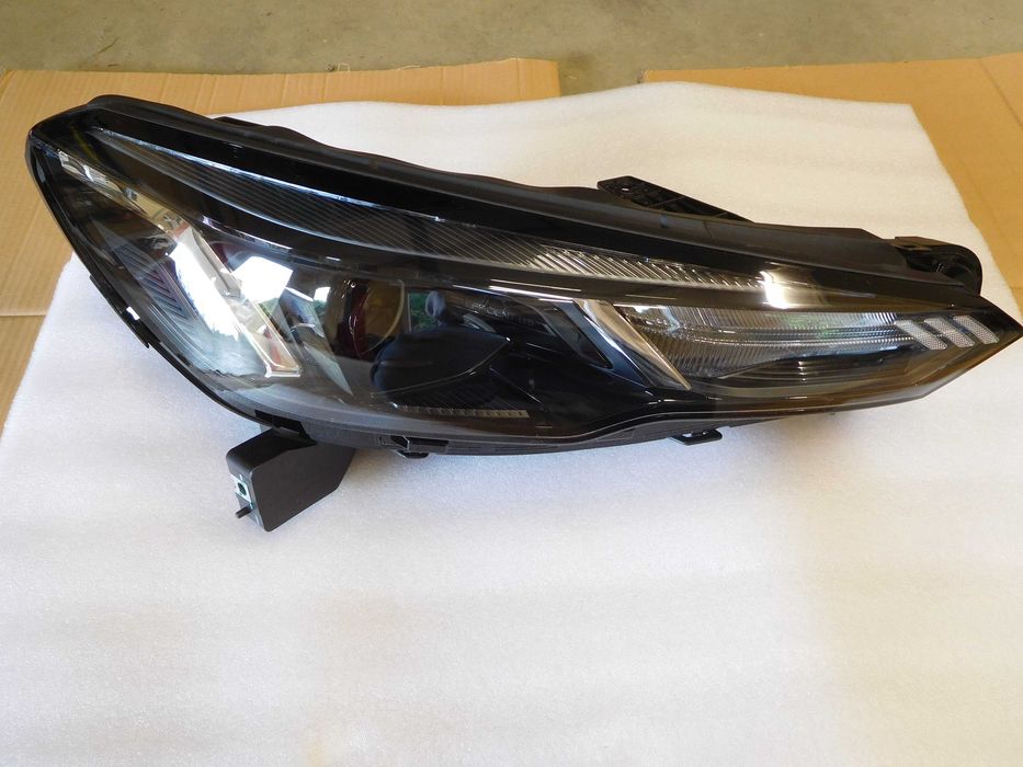 Baic Beijing 3 Lampa Prawa Baic Beijing lampa Led prawa
