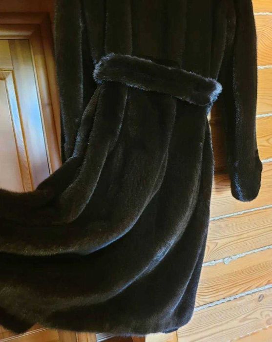 Продам норковую шубу