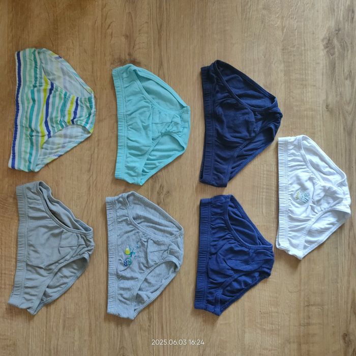 Majtki chłopięce 122/128 21szt