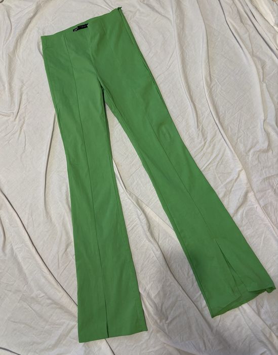 Зелені брюки кльош з розрізами Zara M розмір