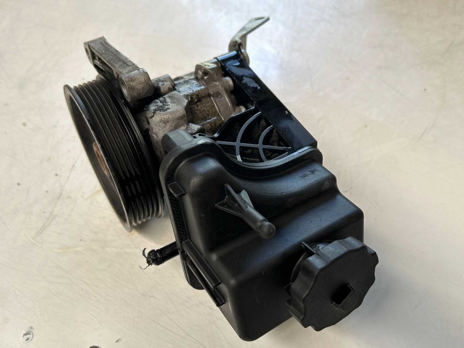 Bomba de direção Mercedes Sprinter W906 (Ano: 2014)