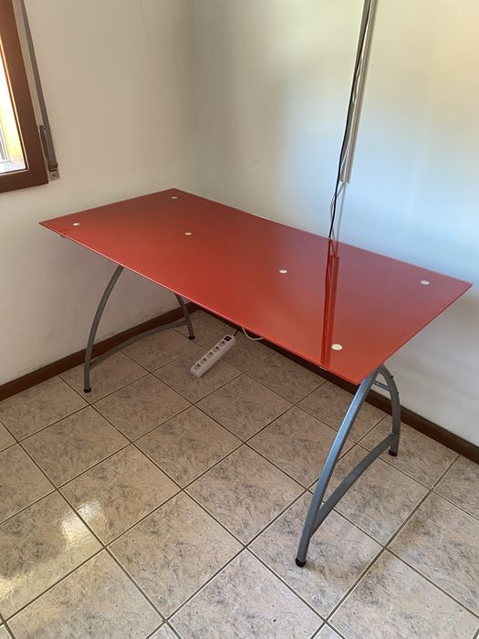 Secretária de vidro