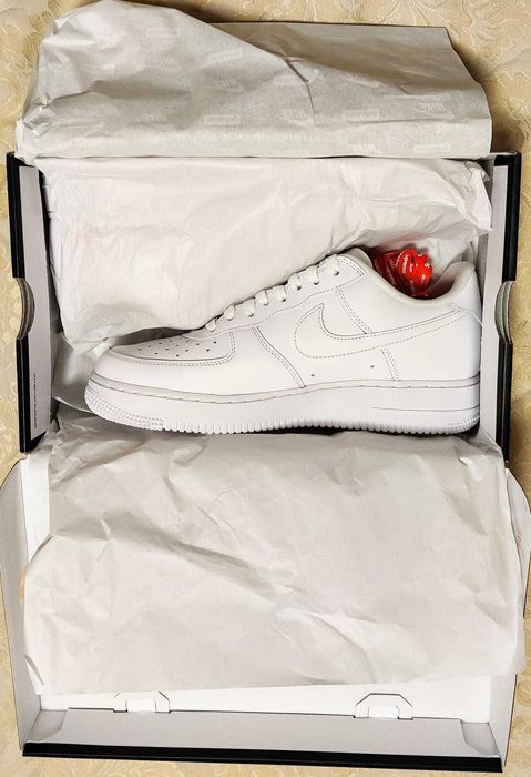Sapatilhas Nike Air Force 1 x Supreme brancas (tam. 40, 43)