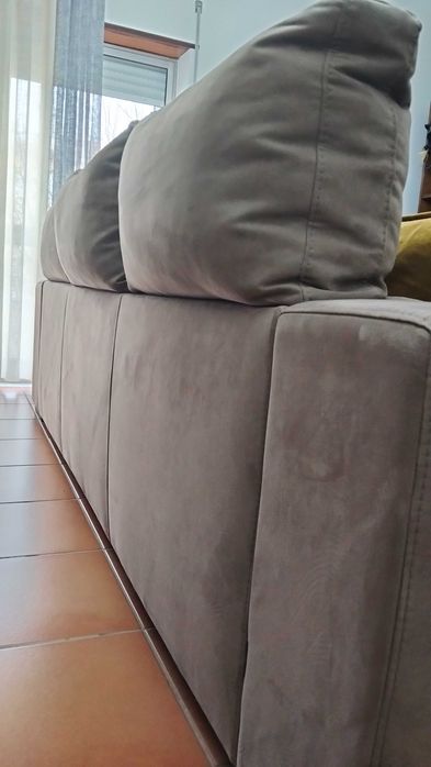 Sofá de 3 lugares com encostos reclináveis