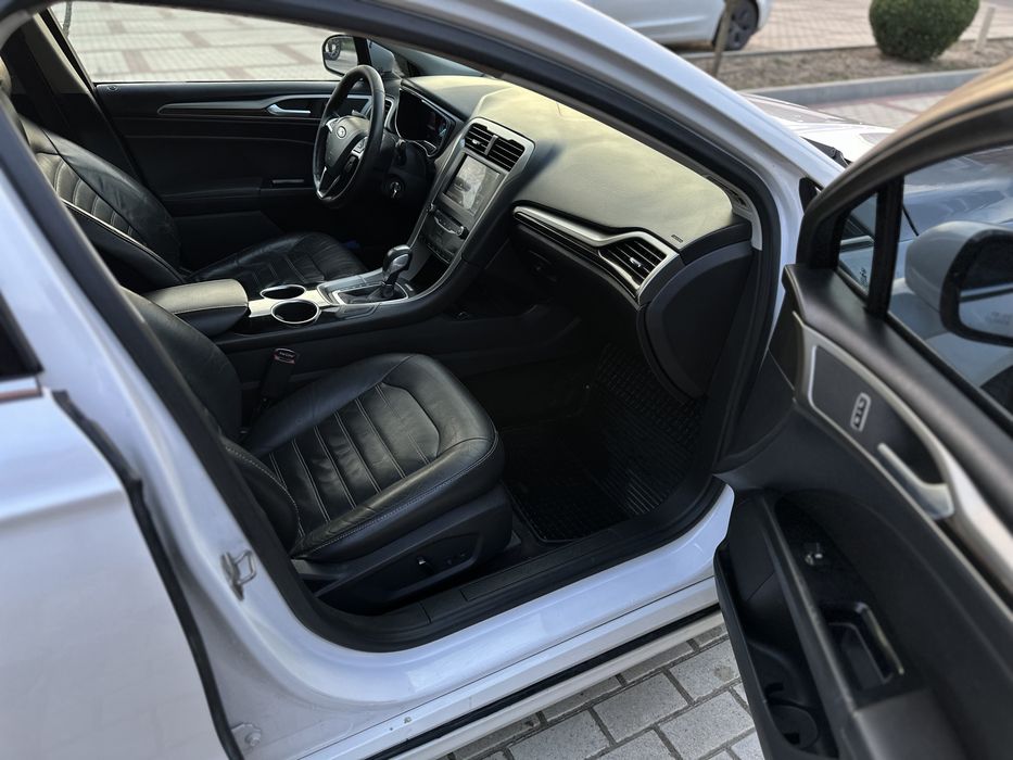 Ford Fusion HYBRID