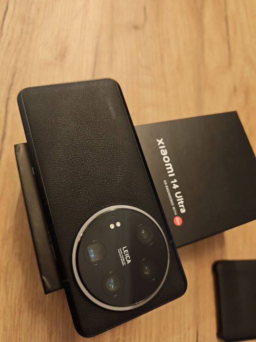 Xiaomi 14 Ultra 512GB/16GB Leica + Kit Fotográfico + Lente Neewer 85mm