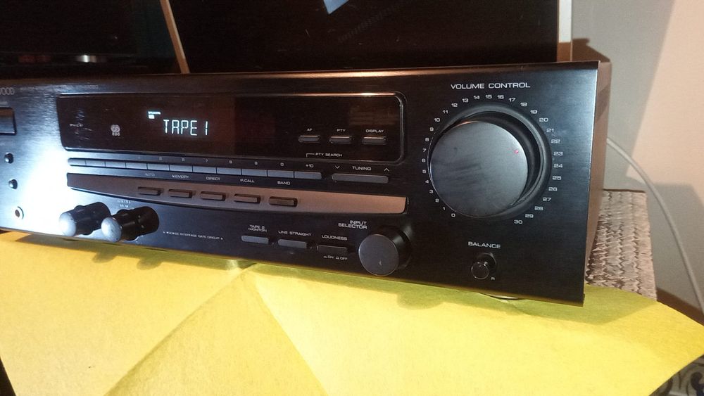 Amplificador Kenwood com radio RDS
