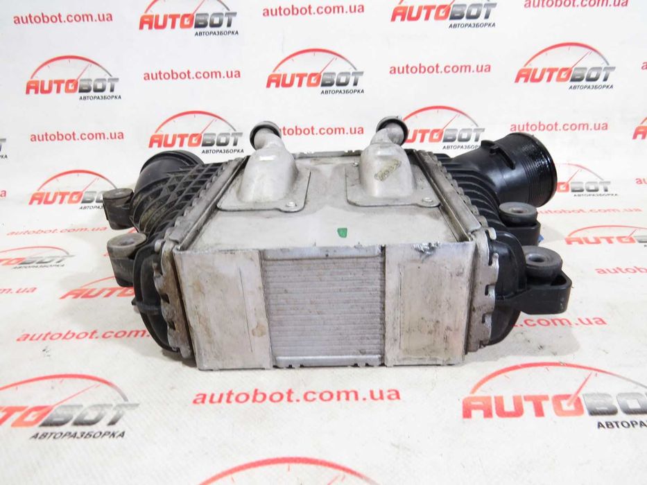 Радіатор інтеркуллер интеркуллер Jaguar E-Pace Разборка шрот Ягуар