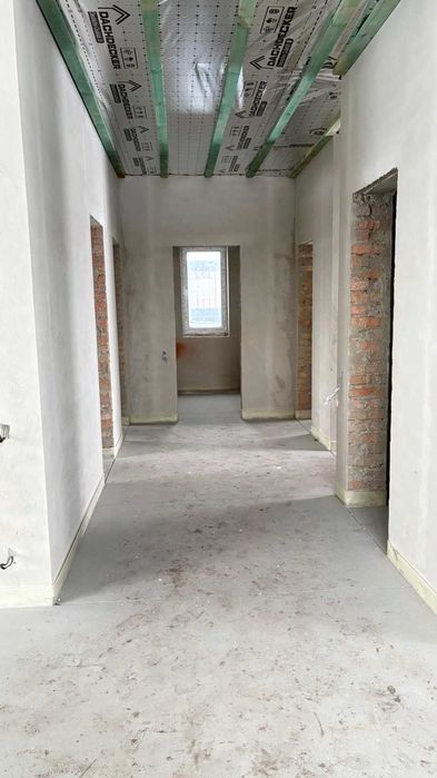 Продається  будинок у селі Боратин. Можна  під "Є ОСЕЛЯ"