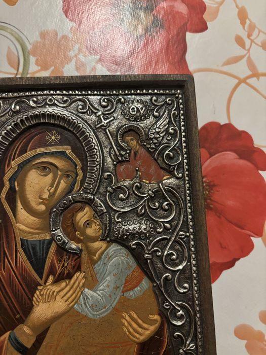 Православная икона Божией Матери с Младенцем Христом, серебряная