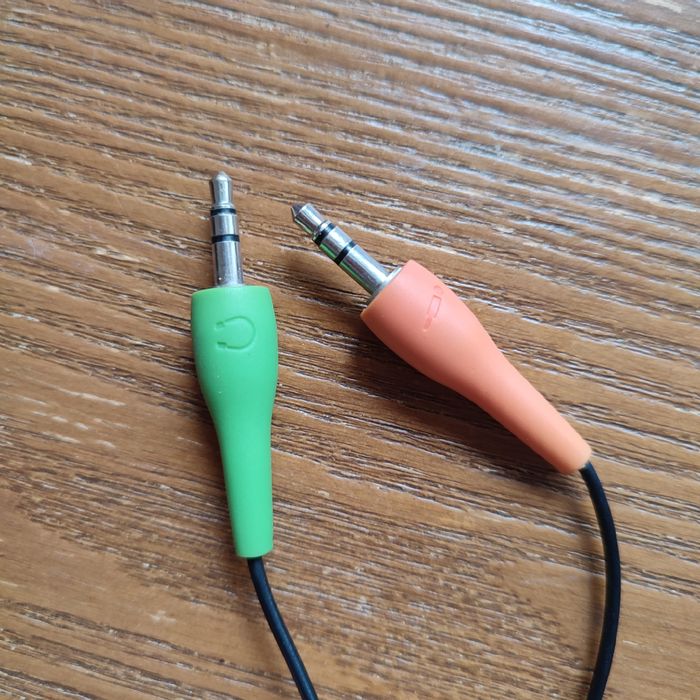 Наушники с микрофоном