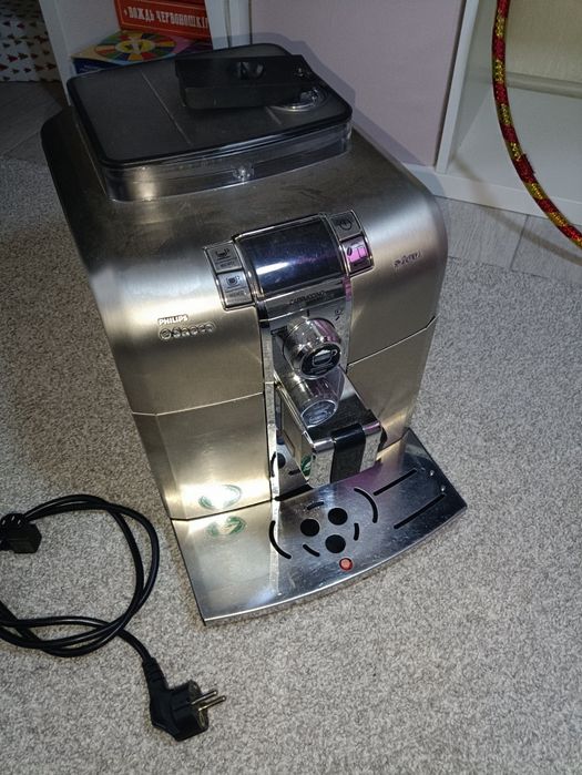 Кавоварка Phillips Saeco Syntia