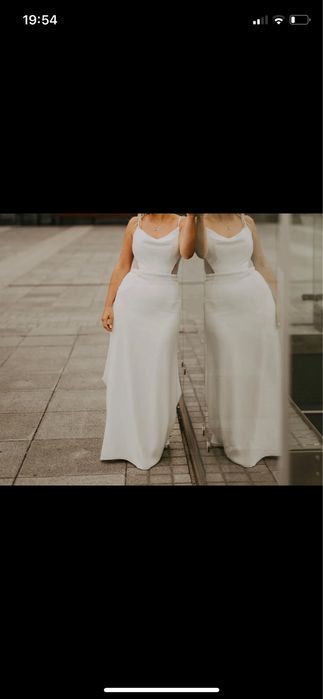 Dopasowana suknia ślubna