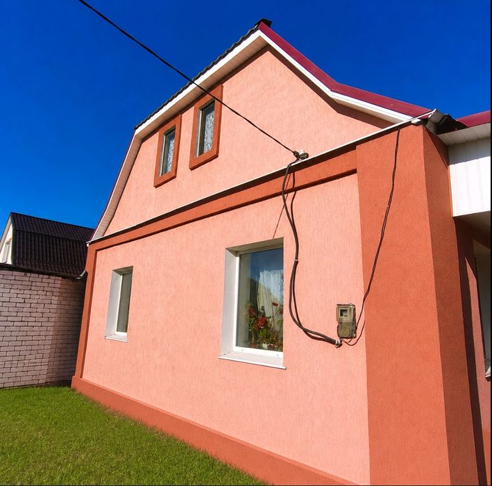 Продаж будинку  , до центру міста 10хв.