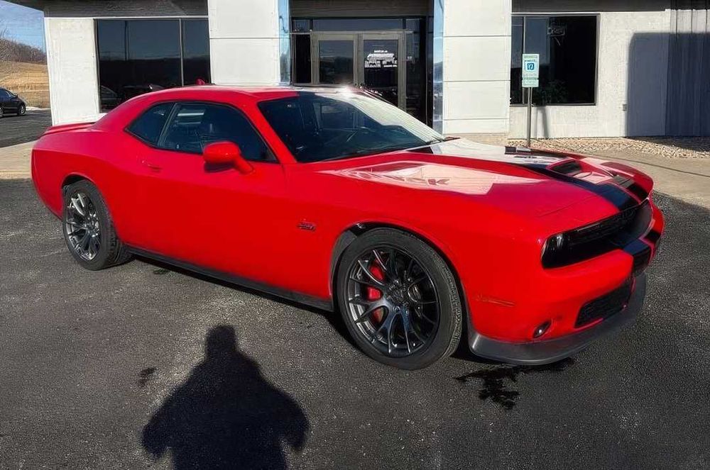 Dodge Challenger      2017