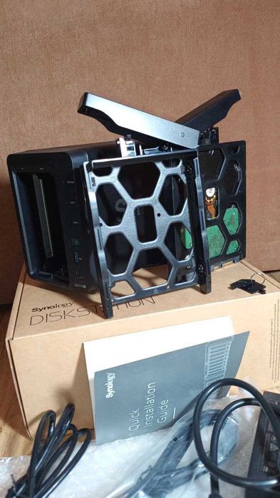 NAS Synology DS718+ 4 ядра, 4K