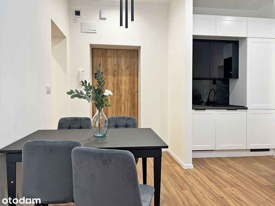 Wyremontowane mieszkanie 2 pokoje + salon z kuchnią, Ruda Śląska 61 m² - Widok 6