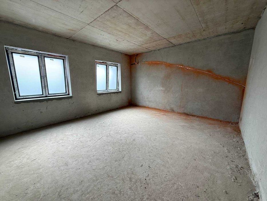 Продаю новий сучасний котедж з правом власності у Львові