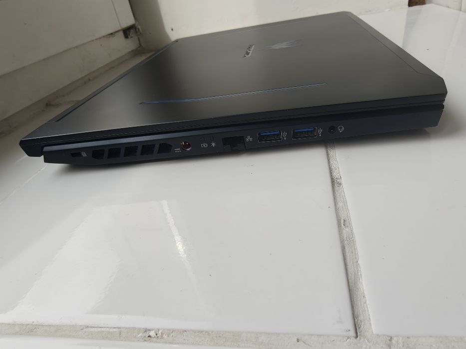 Acer Predator Helios 300 PH315-52  Игровой ноутбук
