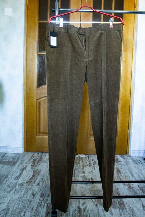 Продам вельветовый мужской костюм Alta Moda