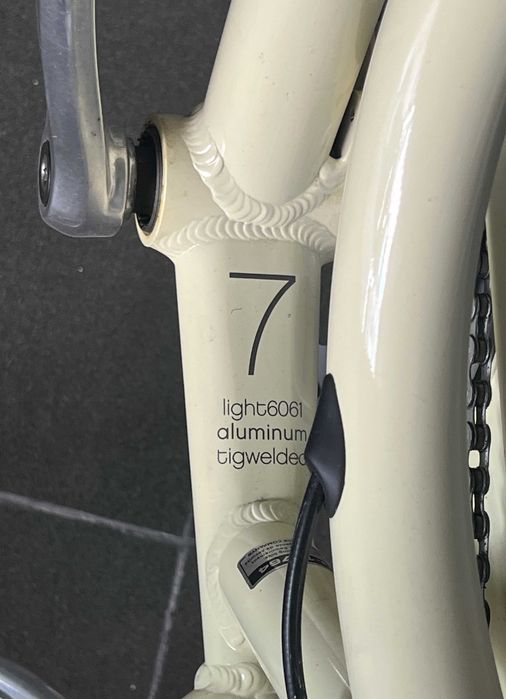 Bicicleta Townie Electra light 6061