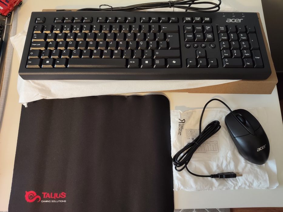 Teclado e rato acer + tapete talius novo na caixa