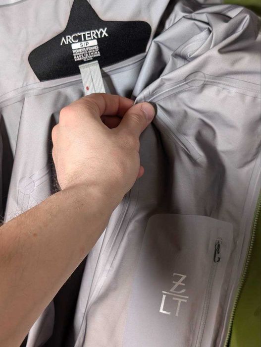 Дощовик Arc'teryx Zeta LT Jacket оригінал S розмір стан нова річ сток