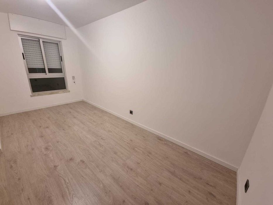 Apartamento T2 remodelado na cidade de Setúbal