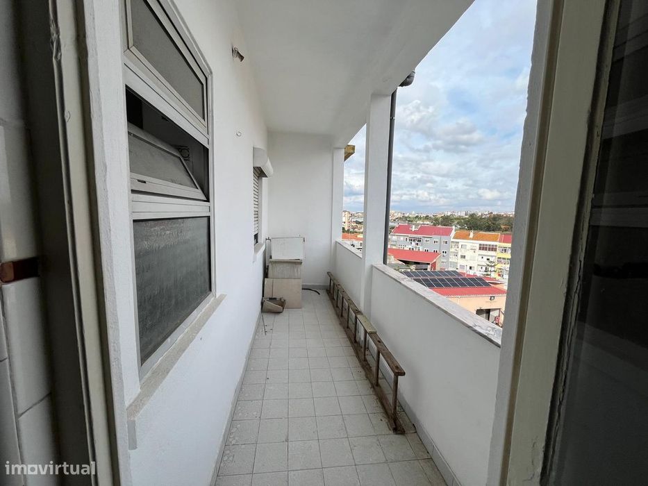 Apartamento t2 à venda na Rua General Humberto Delgado