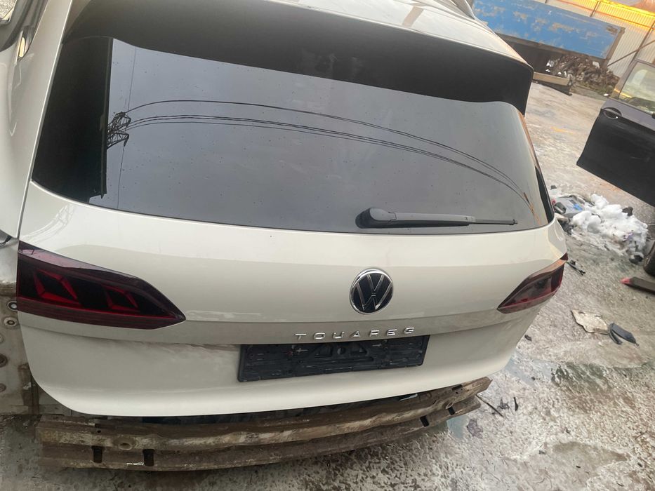 Кришка багажника Volkswagen Touareg 2018-2024 L1Z