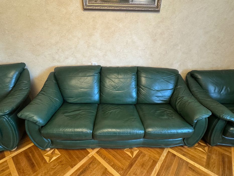 Диван і два крісла з натуральної шкіри