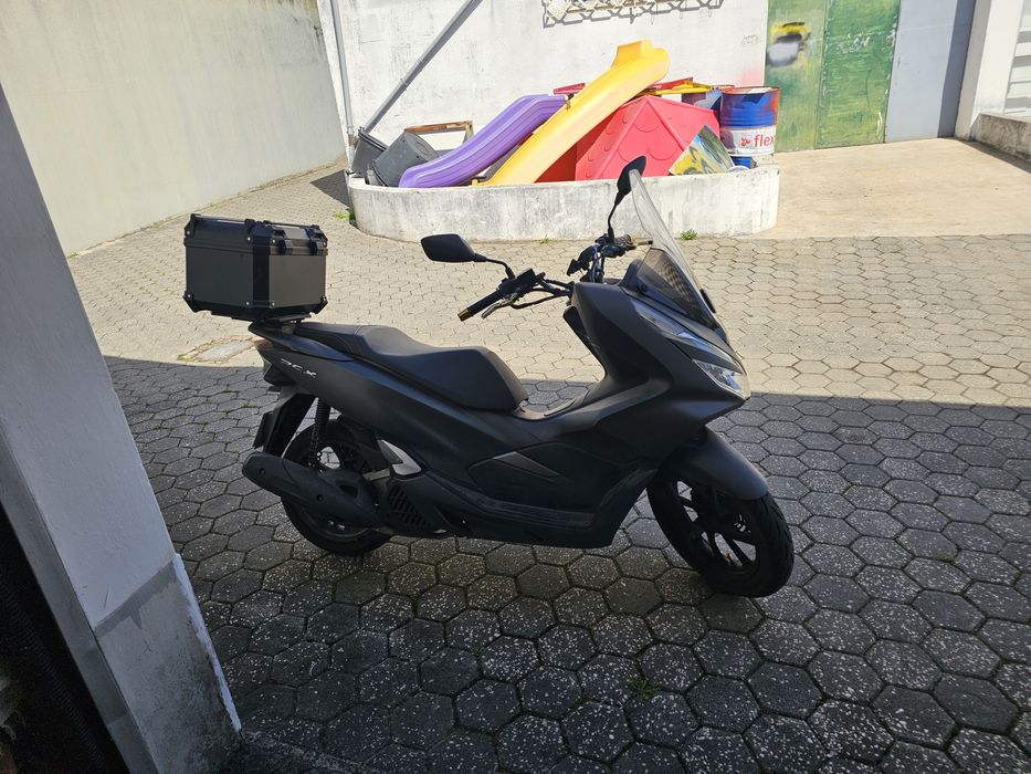 Honda PCX 125 2020 - Excelente Estado com Acessórios