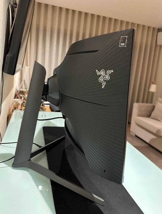 Monitor Samsung Odyssey G7 curvo