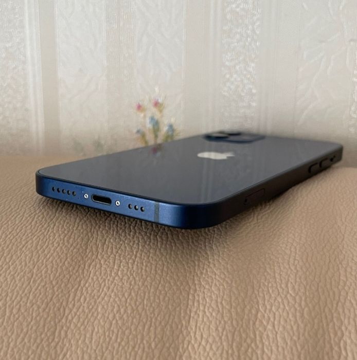 Продам iphone 12 64 gb